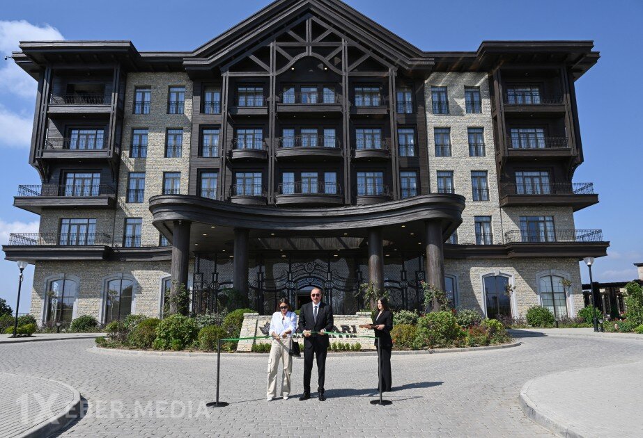 Prezident və xanımı “Meysari Grand Hotel & SPA” kompleksinin açılışında - YENİLƏNİB (FOTOLAR)