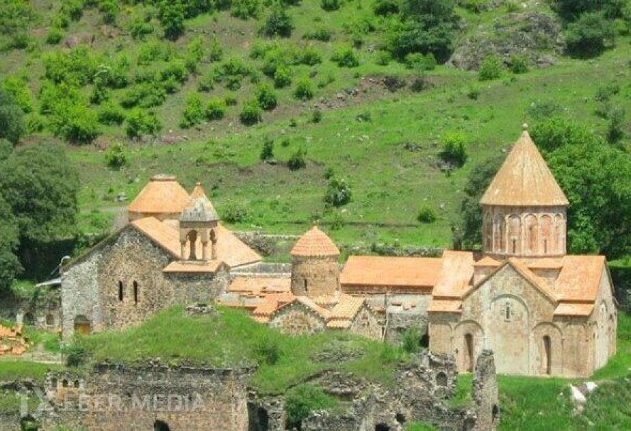 Xudavəng və Gəncəsər monastırları Albaniya tarixinin mühüm yadigarlarıdır