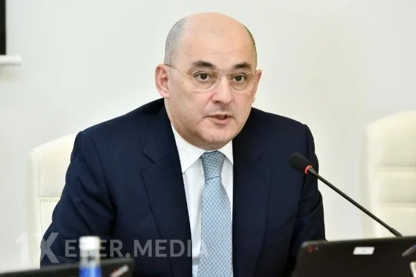 Şahin Bağırov Qədir Rüstəmovun oğluna xəbərdarlıq etdi (FOTO)