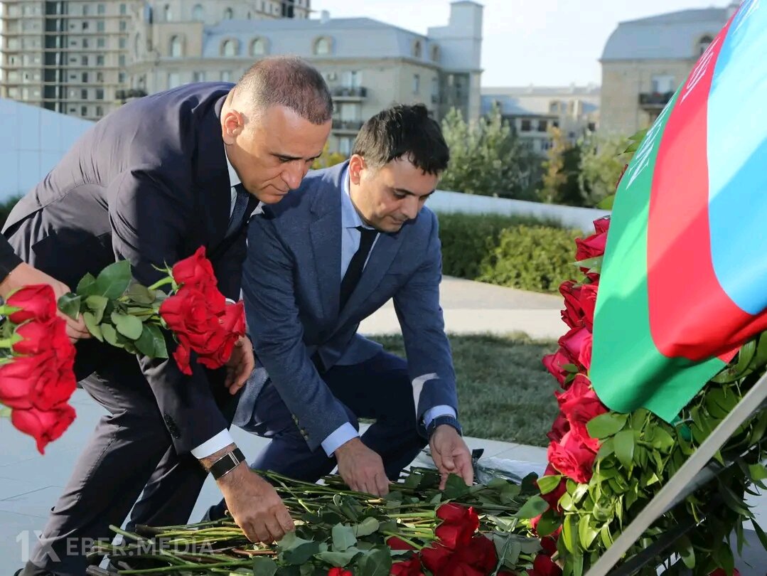 Veysəloğlu Şirkətlər Qrupunun rəhbərliyi Zəfərimizin qəhrəmanlarını ehtiramla yad etdi