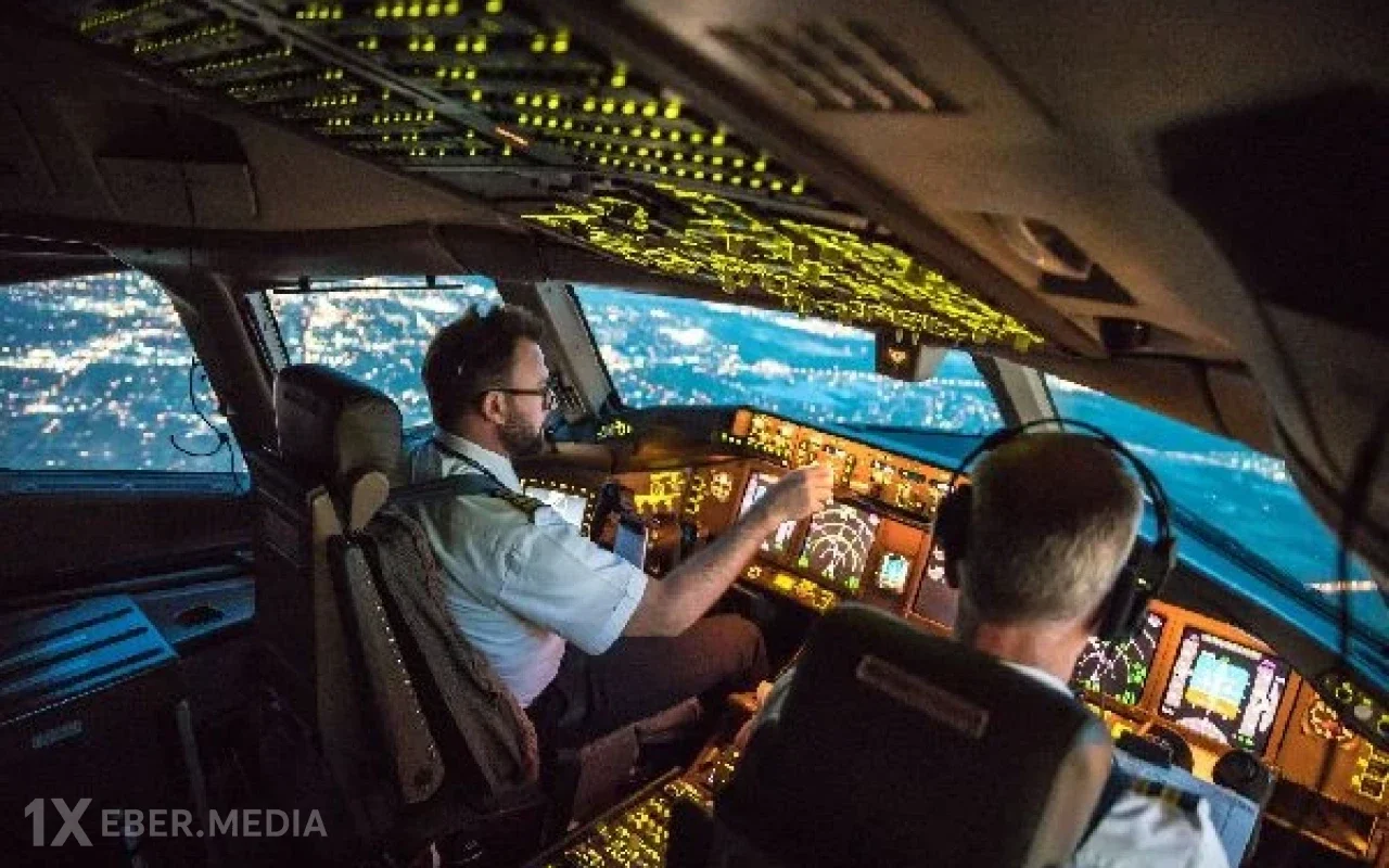 Dubaydan Tel-Əvivə uçan təyyarədə pilotlar dava edibmiş - YENİLƏNİB