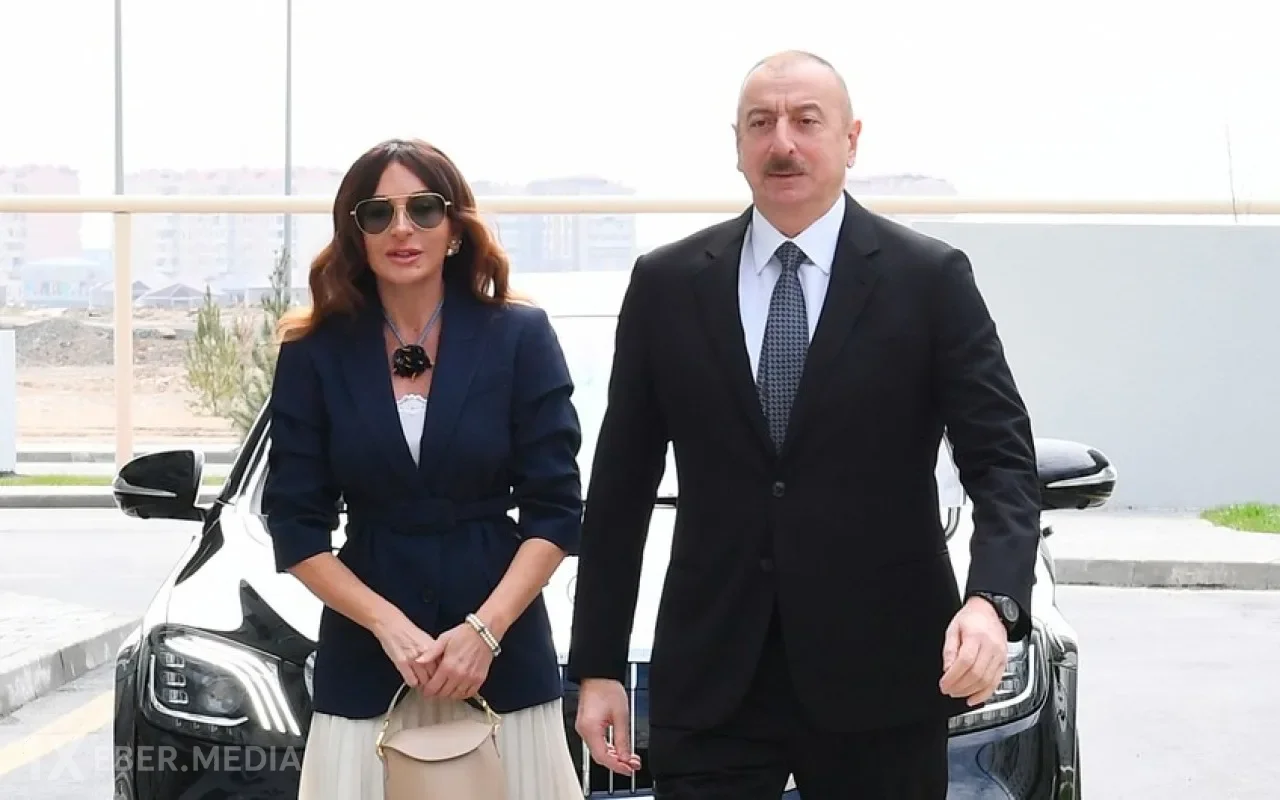 Prezident və xanımı sərgilərlə tanış oldu
