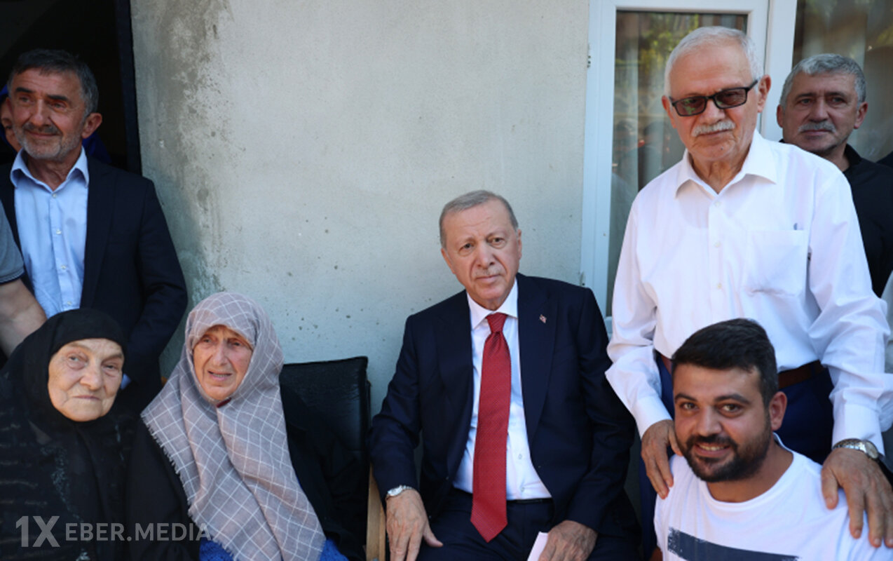 Prezident qonşuları ilə görüşdü