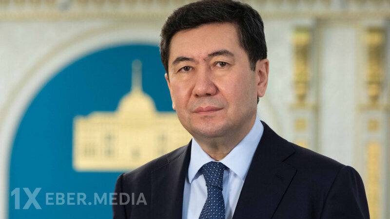 Yerlan Koşanov Qazaxıstan Xalq Şurasının sədri seçilib
