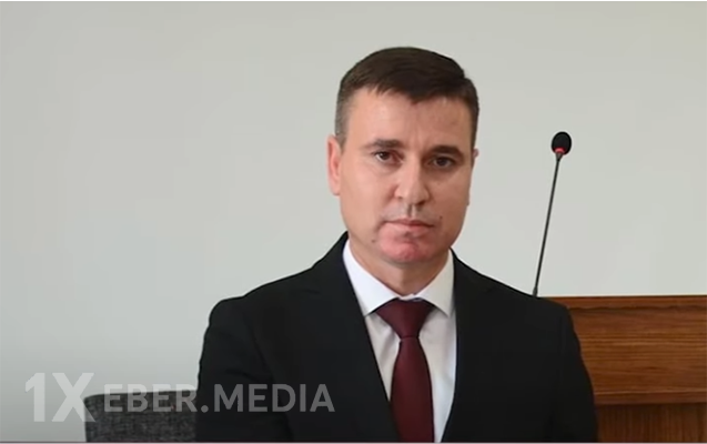 Prezident icra başçısını vəzifəsindən azad etdi