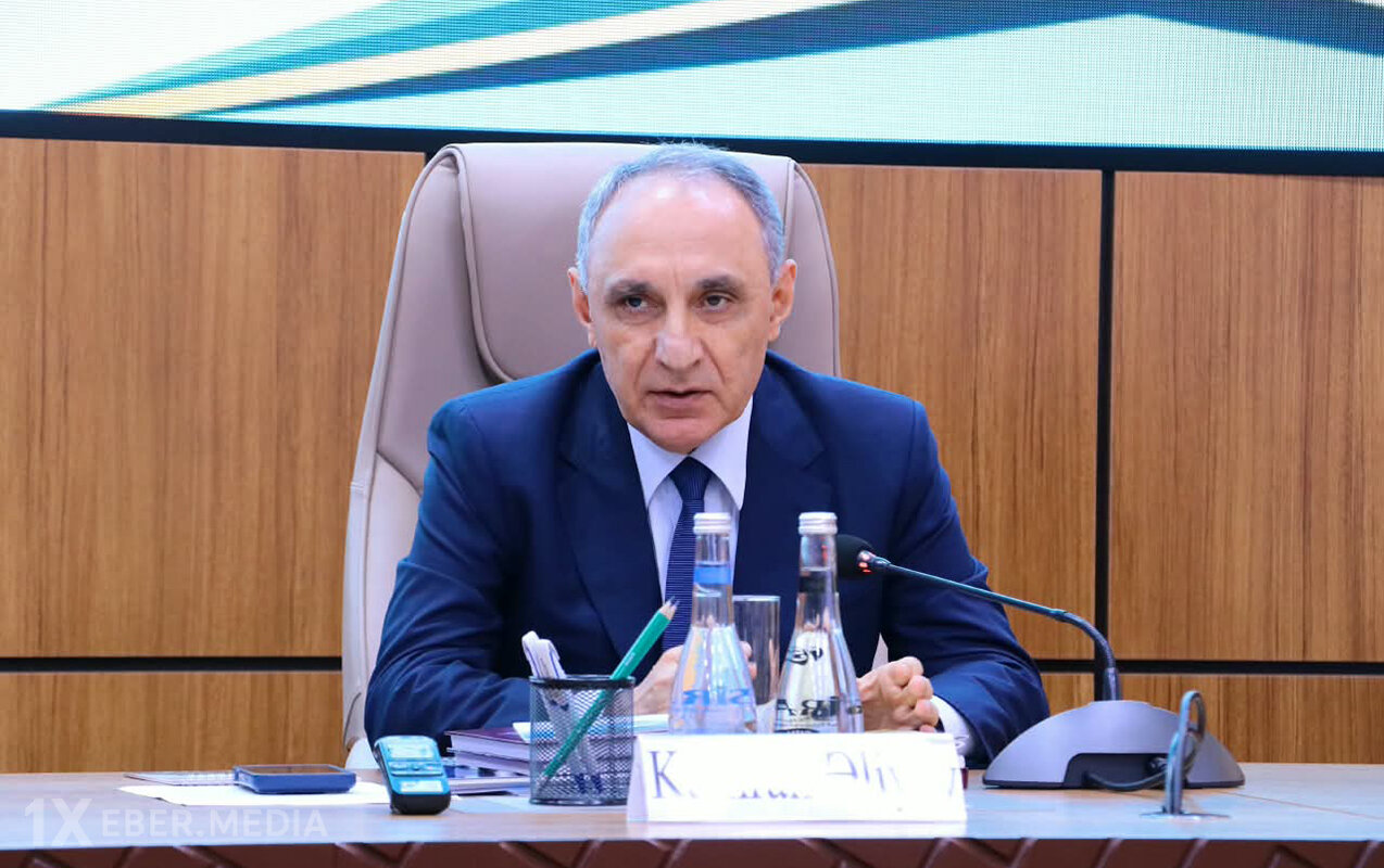 Kamran Əliyev iclas keçirdi - Foto