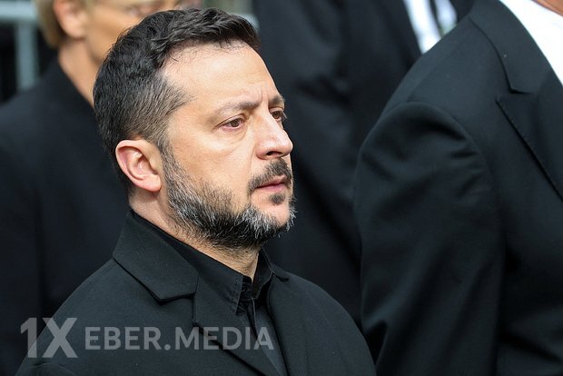 Zelenski “Karpat səkkizliyi”ni elan etdi