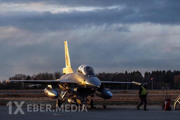 Rumıniyada F-16-lar havaya qaldırıldı