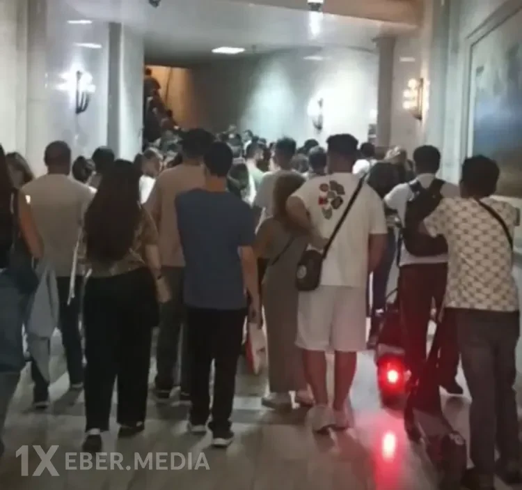 Azneft dairəsində biabırçılıq - İşləməyən eskalator izdiham YARATDI