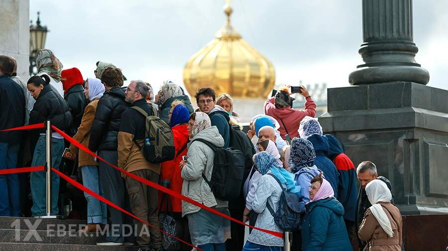 Moskvada 35 mindən çox zəvvar Müqəddəs Spiridonun yadigarını ziyarət edib