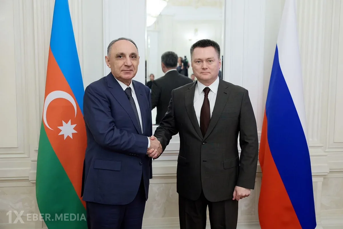 Rusiya Ali Məhkəməsinin sədrinə "Azərbaycan Prokurorluğunun 100 illiyi" yubiley medalı təqdim edilib