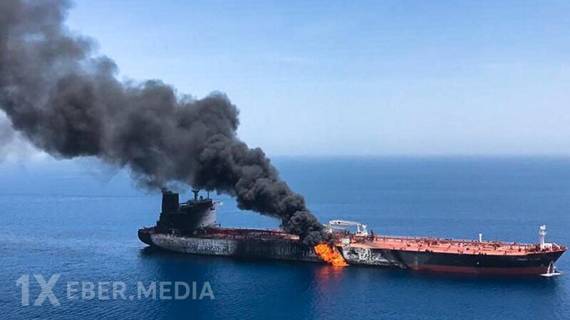 Hörmüz boğazında 2 milyon barel neft daşıyan supertanker partlayıb