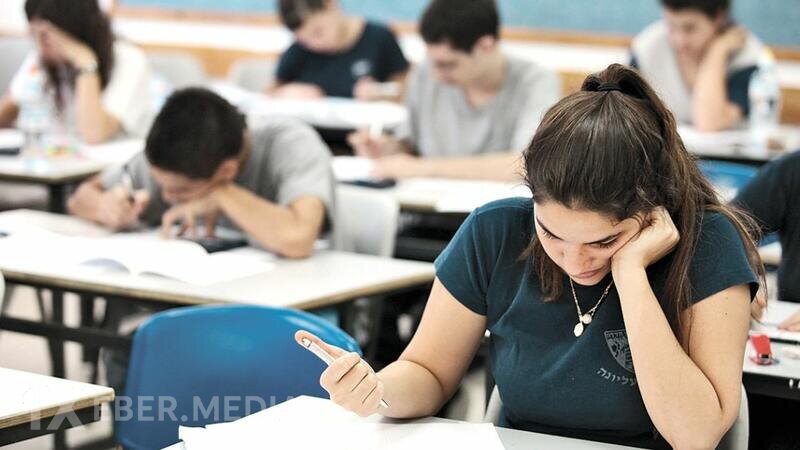 Qəbul imtahanlarına şifahi sualların əlavə edilməsi təklif olunur