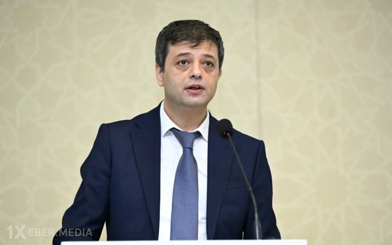 Vüqar Zifəroğlu Mətbuat Şurasının sədri seçildi