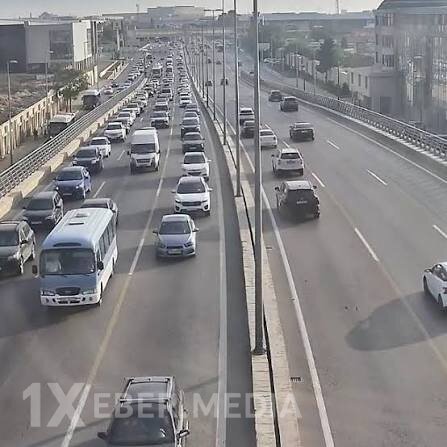 Bakının 13 yolunda sıxlıq yaranıb