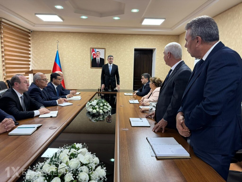 Elşən Salahov nöqsanlara görə tapşırıqlar verdi, nümayəndələri cəzalandırdı