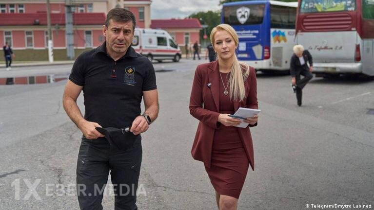 Rusiya və Ukraynanın ombudsmanları humanitar missiya üçün eyni avtobusla yola düşüblər