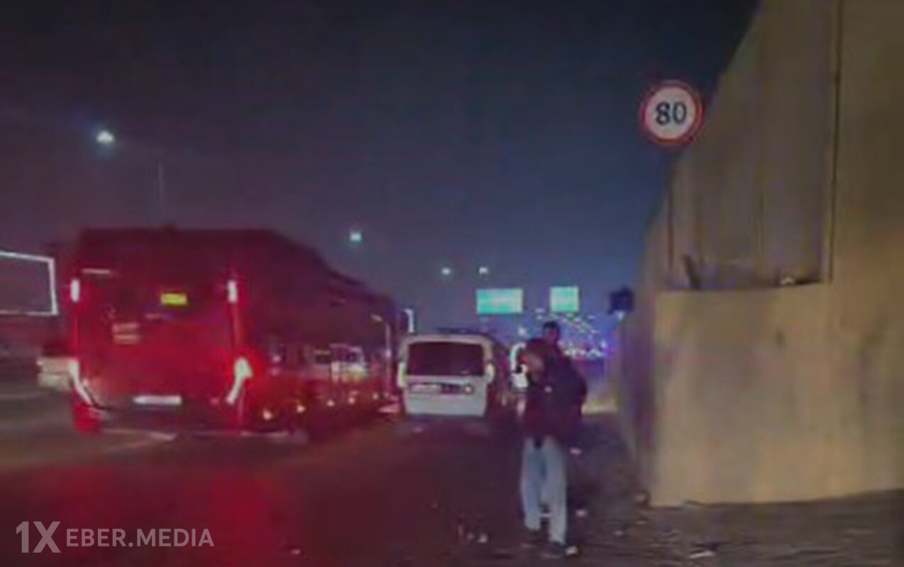 Bakı-Sumqayıt yolunda avtobusların şüşələri sındırıldı - 2 yeniyetmə saxlanıldı-Foto