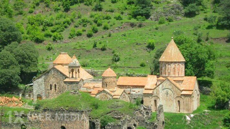Beynəlxalq səyyahlar Xudavəng monastır kompleksini ziyarət ediblər