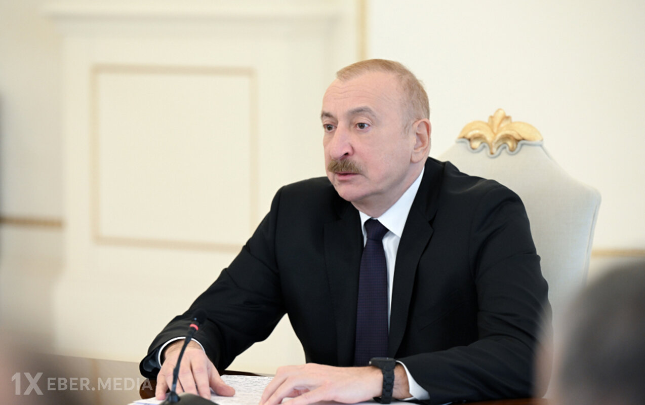 Prezidentlər mətbuata bəyanatlarla çıxış edir