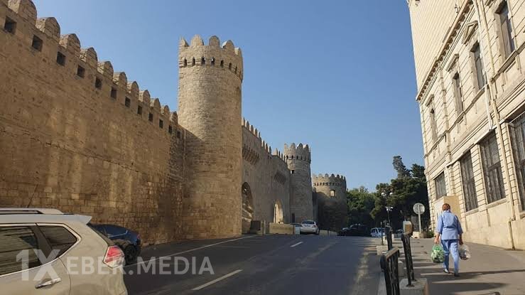 Qoşa Qala meydanında maşınlara qadağa