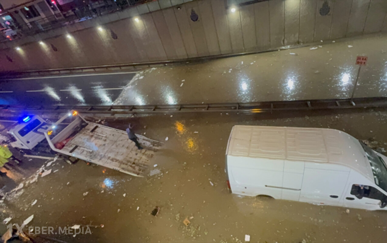 İstanbulda sel 5 nəfərin həyatına son qoydu