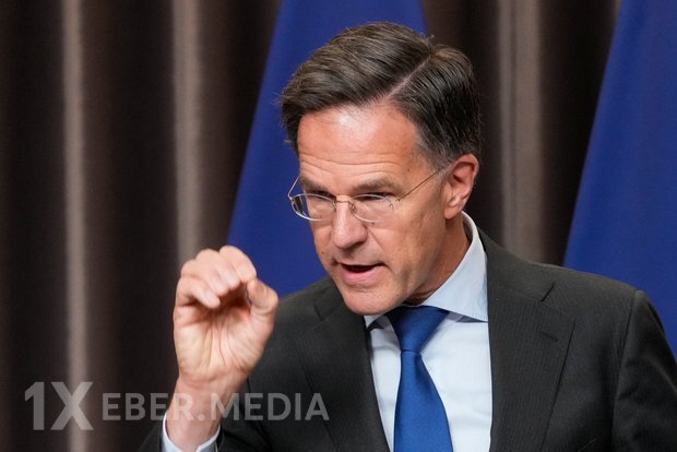 NATO rəhbəri: Tramp kəşfiyyat məlumatlarının ötürülməsinin dayandırılmadığını bildirib