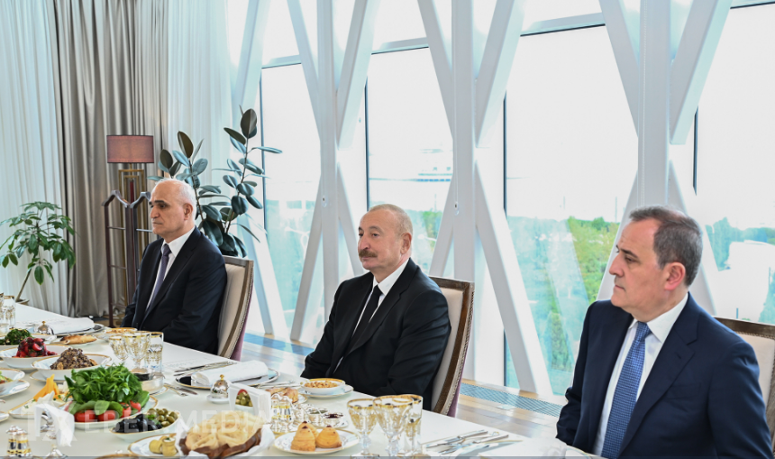 İlham Əliyev Kadırovla birgə nahar edib