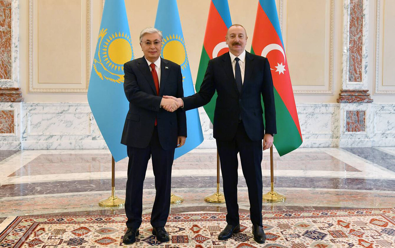 İlham Əliyev Kasım-Jomart Tokayevi təbrik etdi